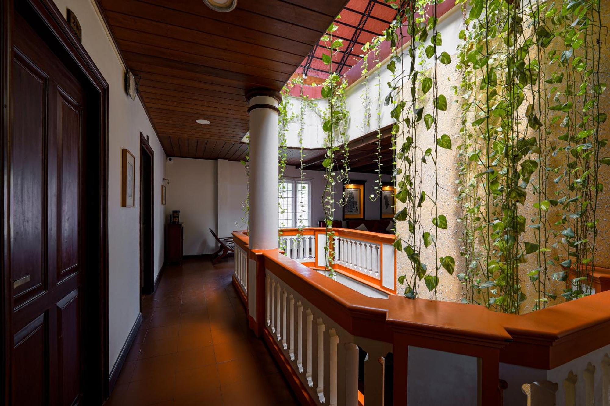 Hotel Arches 3*
